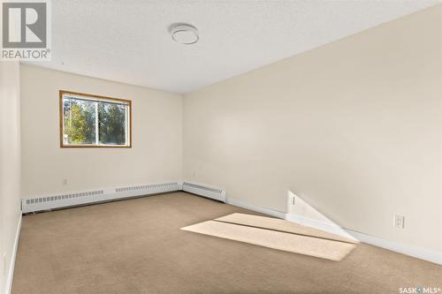 110 31 Rodenbush Drive, Regina, SK - Indoor Photo Showing Other Room