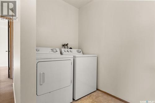 110 31 Rodenbush Drive, Regina, SK - Indoor Photo Showing Laundry Room