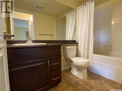 205 333 Morrison Drive, Yorkton, SK - Indoor Photo Showing Bathroom