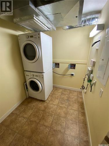 205 333 Morrison Drive, Yorkton, SK - Indoor Photo Showing Laundry Room