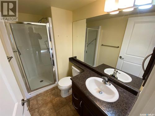 205 333 Morrison Drive, Yorkton, SK - Indoor Photo Showing Bathroom