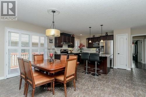 27 Peach Tree Boulevard, St. Thomas, ON - Indoor Photo Showing Dining Room