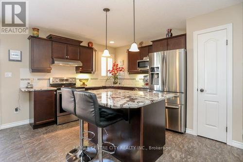 27 Peach Tree Boulevard, St. Thomas, ON - Indoor Photo Showing Kitchen With Upgraded Kitchen