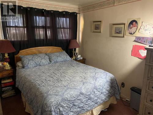 4 Montcalm Street, St. Thomas, ON - Indoor Photo Showing Bedroom