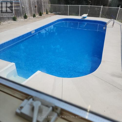 4 Montcalm Street, St. Thomas, ON - Outdoor With In Ground Pool