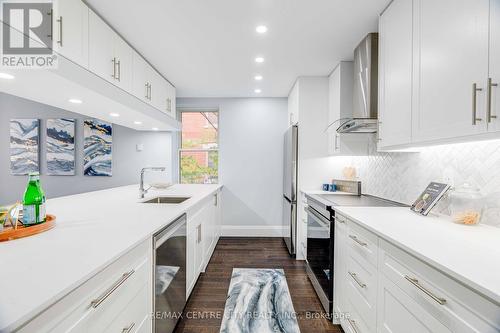 201 - 280 Queens Avenue, London, ON - Indoor Photo Showing Kitchen With Upgraded Kitchen