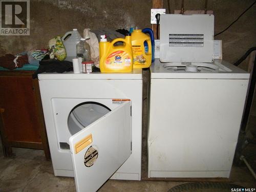 106 1St Avenue, Middle Lake, SK - Indoor Photo Showing Laundry Room