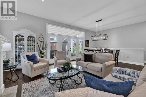 23 Sassafras Row, Fort Erie, ON - Indoor Photo Showing Living Room