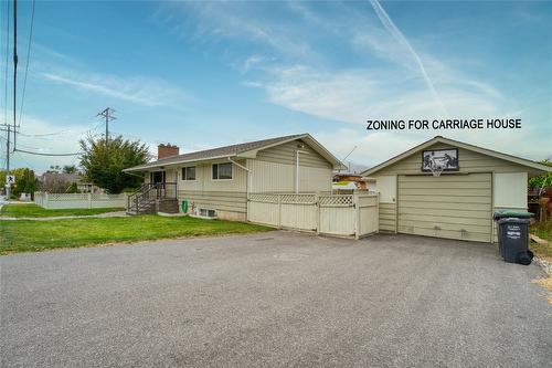 1477 Atkinson Street, Penticton, BC - Outdoor