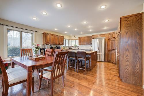 3310 Mathews Road, Kelowna, BC - Indoor Photo Showing Dining Room