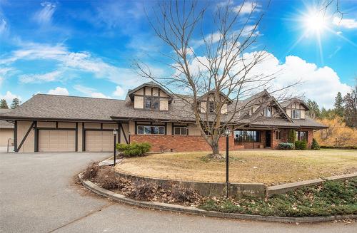 3310 Mathews Road, Kelowna, BC - Outdoor With Facade