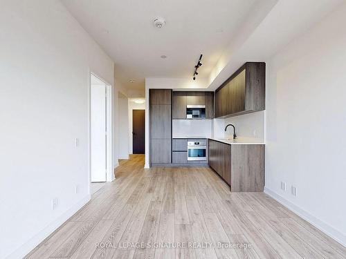 1518-108 Peter St, Toronto, ON - Indoor Photo Showing Kitchen