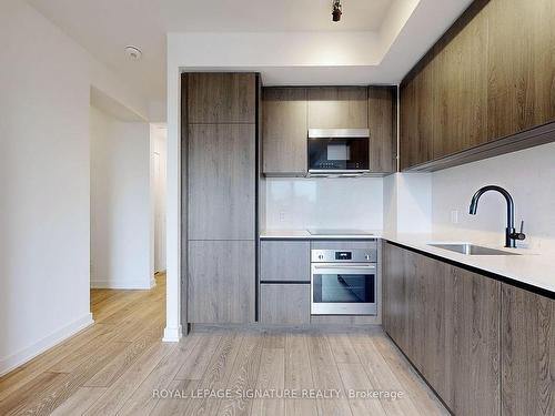 1518-108 Peter St, Toronto, ON - Indoor Photo Showing Kitchen