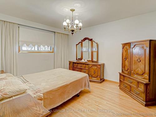 9 Paradelle Cres, Toronto, ON - Indoor Photo Showing Bedroom