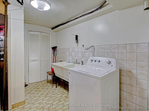 9 Paradelle Cres, Toronto, ON - Indoor Photo Showing Laundry Room