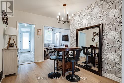 44 Steven Street, Hamilton, ON - Indoor Photo Showing Dining Room