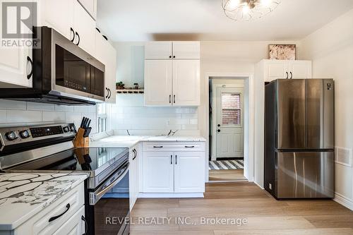 44 Steven Street, Hamilton, ON - Indoor Photo Showing Kitchen