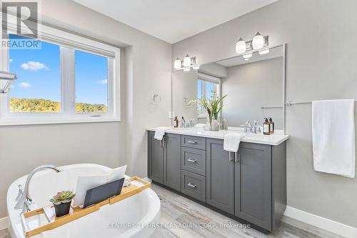 1199 Blackwell Boulevard, London, ON - Indoor Photo Showing Bathroom