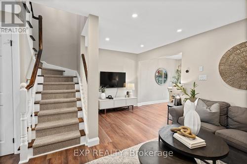 304 Swindells Street, Clarington (Bowmanville), ON - Indoor Photo Showing Living Room