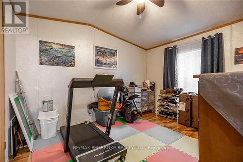 77 Pinehurst, Petawawa, ON - Indoor