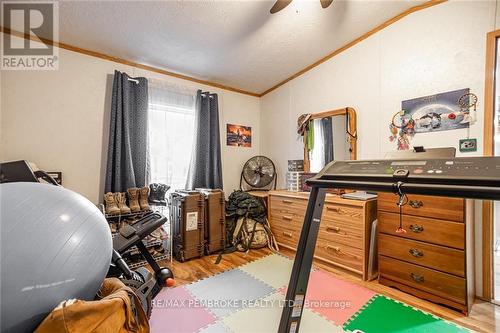 77 Pinehurst, Petawawa, ON - Indoor