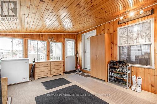 77 Pinehurst, Petawawa, ON - Indoor Photo Showing Other Room