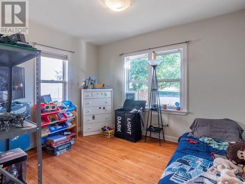 401 Gahan Avenue, Penticton, BC - Indoor Photo Showing Bedroom