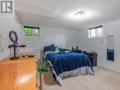 401 Gahan Avenue, Penticton, BC - Indoor Photo Showing Bedroom