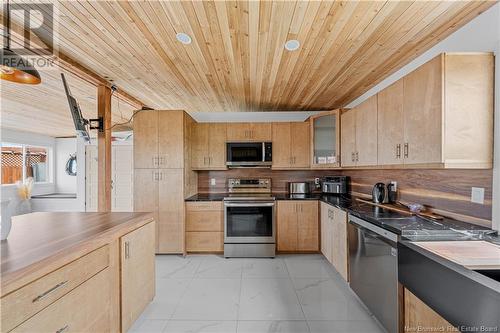 494 Cocagne Sud, Cocagne, NB - Indoor Photo Showing Kitchen With Double Sink