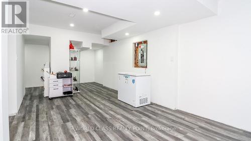 967 Barton Way, Innisfil, ON - Indoor Photo Showing Other Room