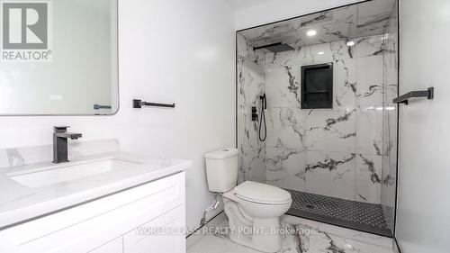 967 Barton Way, Innisfil, ON - Indoor Photo Showing Bathroom