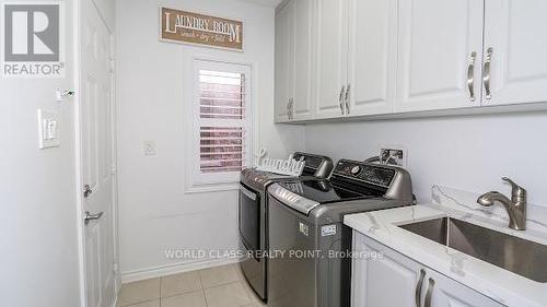 967 Barton Way, Innisfil, ON - Indoor Photo Showing Laundry Room