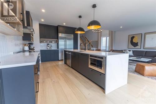 25 Angel Heights, Ottawa, ON - Indoor Photo Showing Kitchen With Upgraded Kitchen