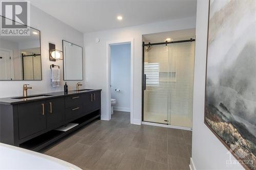 25 Angel Heights, Ottawa, ON - Indoor Photo Showing Bathroom