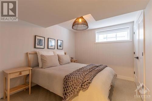 25 Angel Heights, Ottawa, ON - Indoor Photo Showing Bedroom