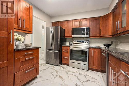 62 Clarkson Crescent, Kanata, ON - Indoor Photo Showing Kitchen