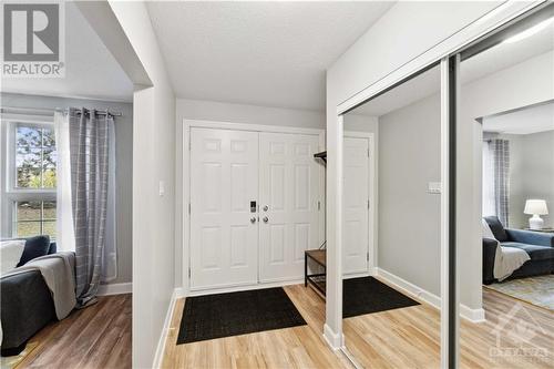 Foyer w/ closet - 3310 Southgate Drive Unit#245, Ottawa, ON - Indoor Photo Showing Other Room