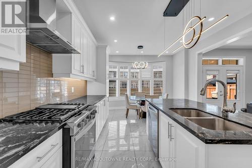 3298 Charles Fay Pass, Oakville, ON - Indoor Photo Showing Kitchen With Double Sink With Upgraded Kitchen