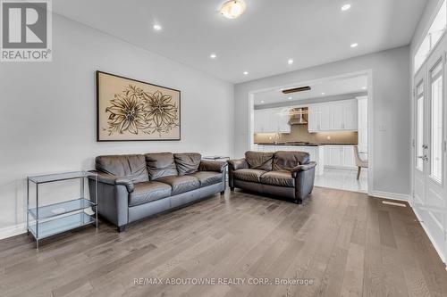 3298 Charles Fay Pass, Oakville, ON - Indoor Photo Showing Living Room