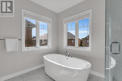 3298 Charles Fay Pass, Oakville, ON - Indoor Photo Showing Bathroom