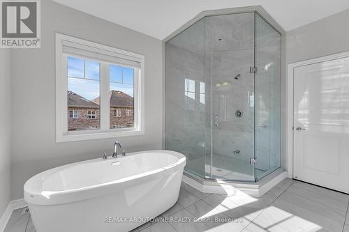 3298 Charles Fay Pass, Oakville, ON - Indoor Photo Showing Bathroom