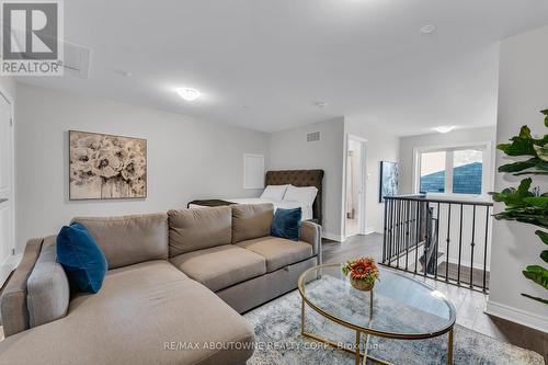 3298 Charles Fay Pass, Oakville, ON - Indoor Photo Showing Living Room