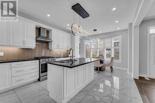 3298 Charles Fay Pass, Oakville, ON - Indoor Photo Showing Kitchen With Upgraded Kitchen