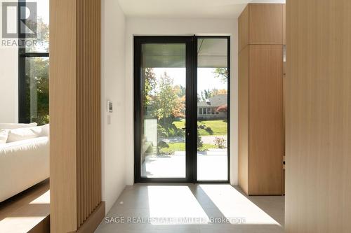 38 Ravensbourne Crescent, Toronto, ON - Indoor Photo Showing Other Room