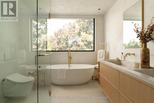 38 Ravensbourne Crescent, Toronto, ON - Indoor Photo Showing Bathroom