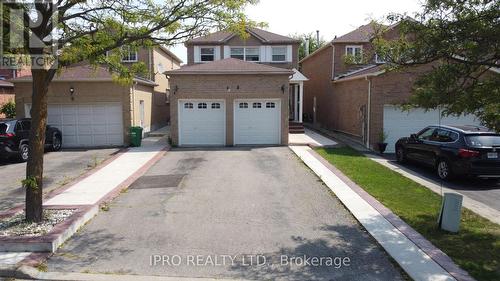 7 Dupont Court, Brampton, ON - Outdoor With Facade