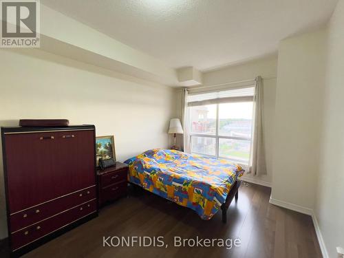 702 - 8 Maison Parc Court, Vaughan, ON - Indoor Photo Showing Bedroom