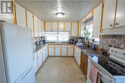 14494 County Road 18 Road, South Stormont, ON - Indoor Photo Showing Kitchen With Double Sink