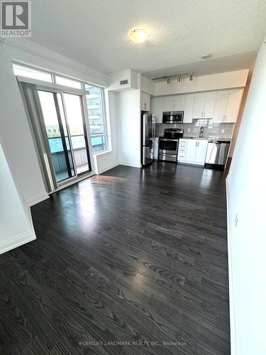 1101 - 7171 Yonge Street, Markham, ON - Indoor Photo Showing Living Room