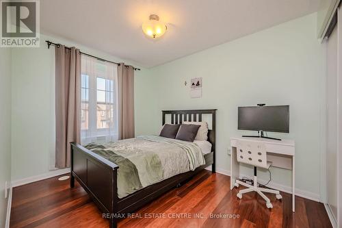 47 Vanhorne Close, Brampton, ON - Indoor Photo Showing Bedroom